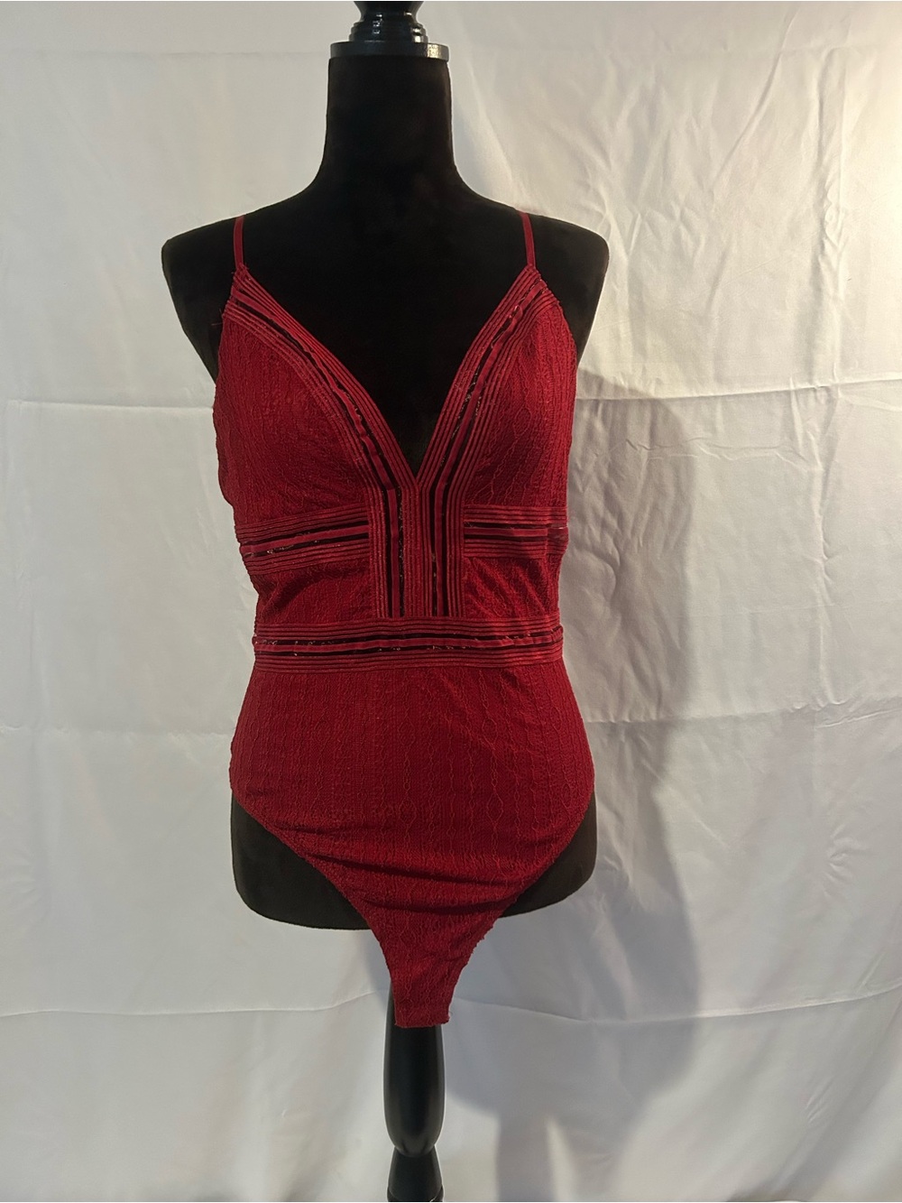 Lulu's Red V-Neck Lace Bodysuit